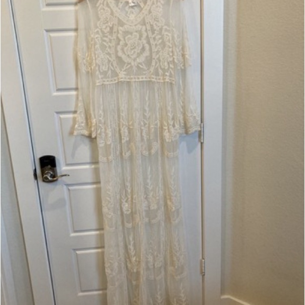 Elegant SHEER LACE Long Sleeve Lace Maxi Dress - Cream